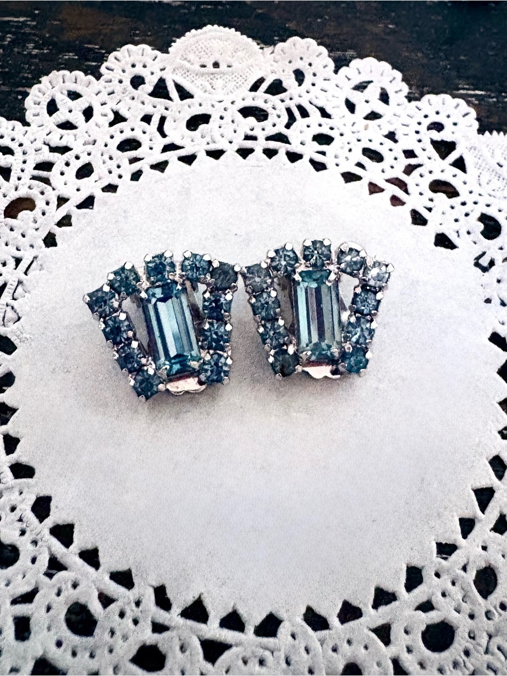 Art Deco Style Silver Tone Light Blue Rhinestone Baguette Clip on Earrings